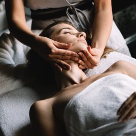 gall-healthy-woman-having-massage-therapy-at-spa-salon-HUL63AC.jpg gall-healthy-woman-having-massage-therapy-at-spa-salon-HUL63AC.jpg